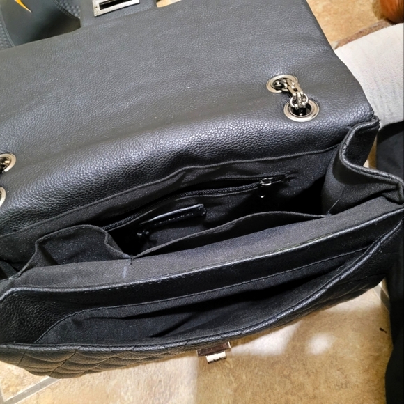 Classic Style Black Quilted Bag with Chain - Picture 11 of 11